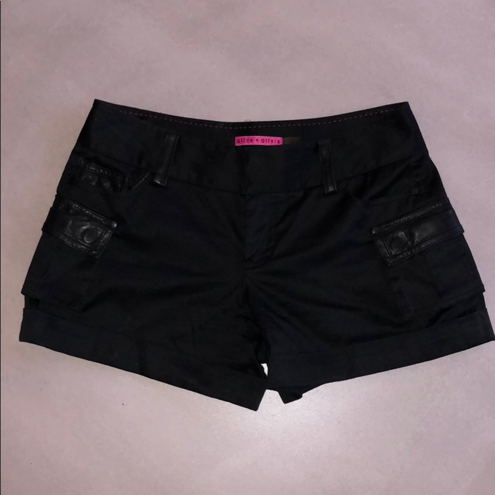 Alice & Olivia Blk Shorts w Leather Detail Sz 6